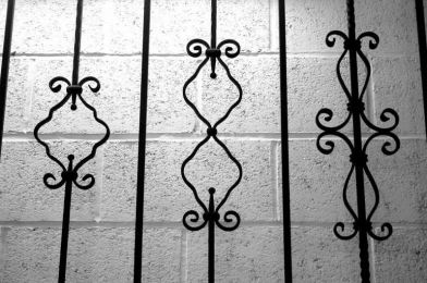 Motif ferronnerie classique.