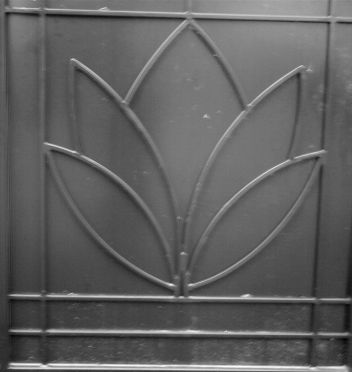 Motif ferronnerie contemporaine.